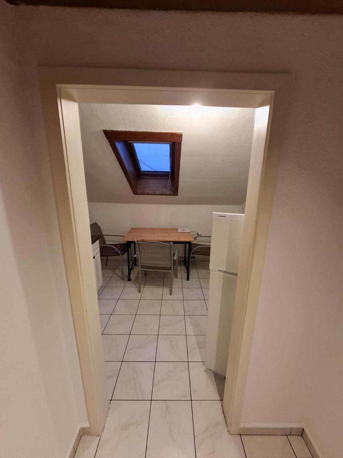 Apartment Ferien- & Monteurwohnungen *